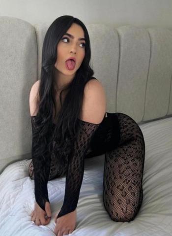 312-244-2573, 22  female escort, Santa Fe